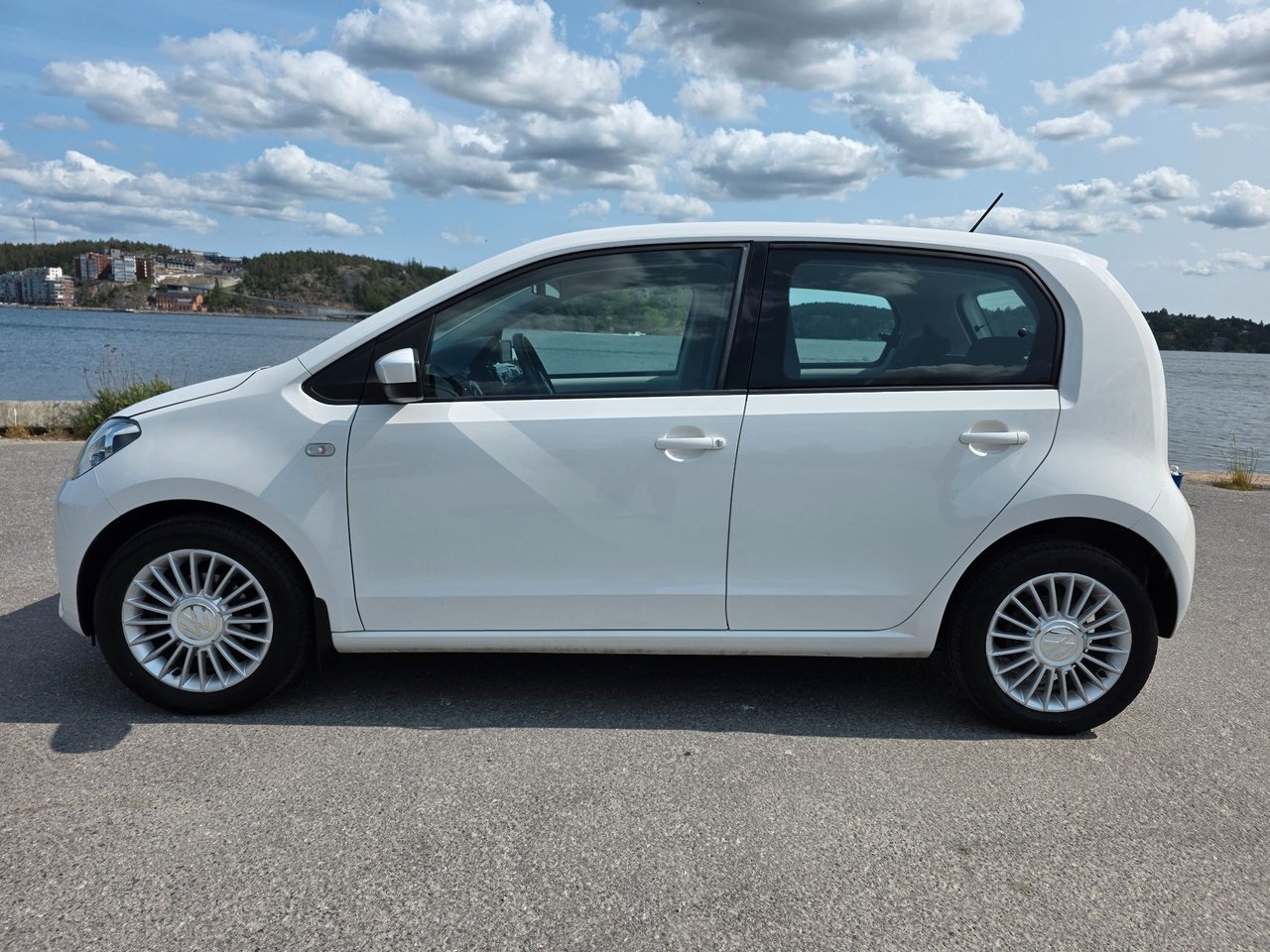 Volkswagen UP! 2014, bild 2/25