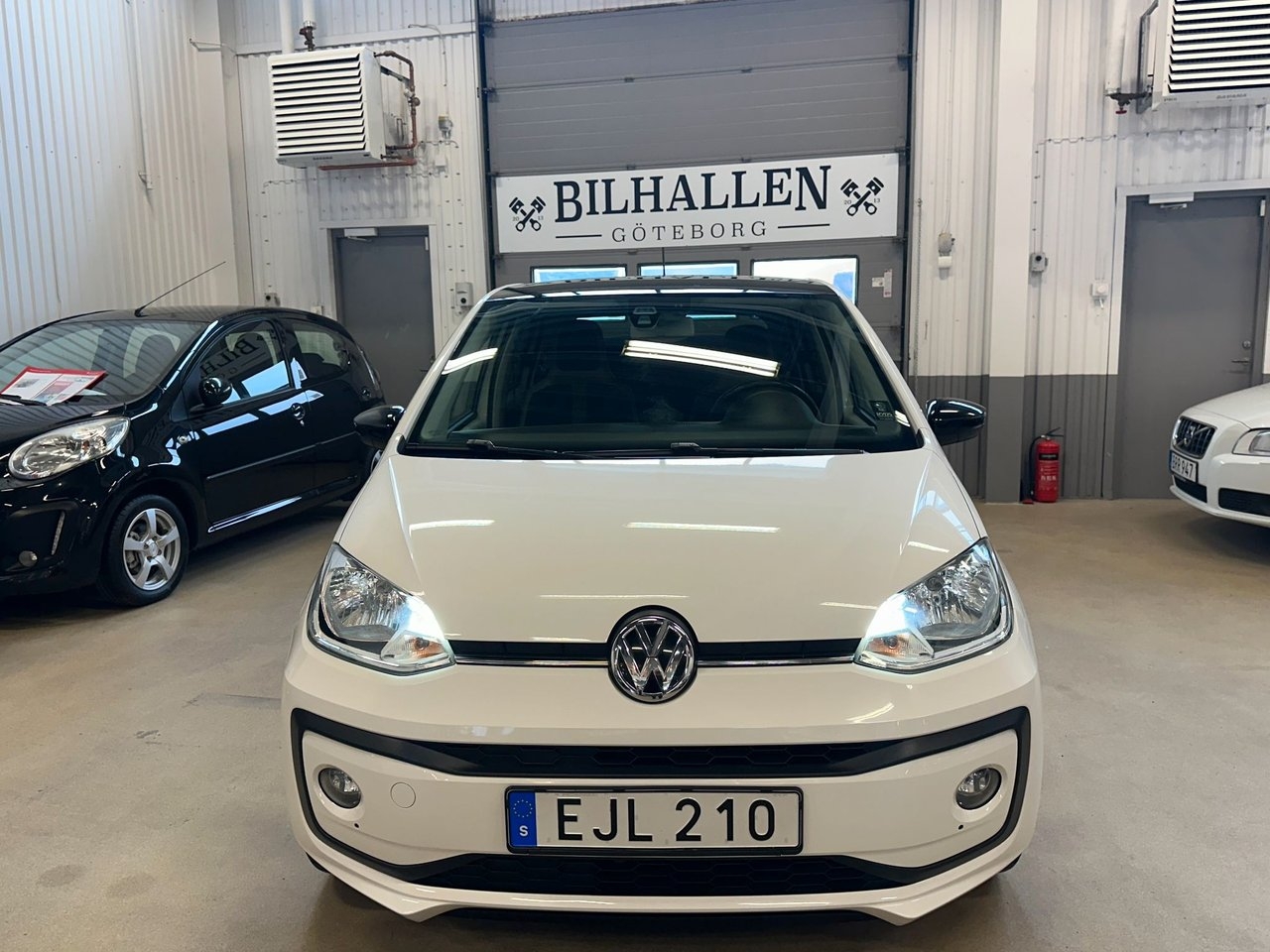 Volkswagen UP! 5-dörrar 1.0MPI(75hk) 2017, bild 2/10