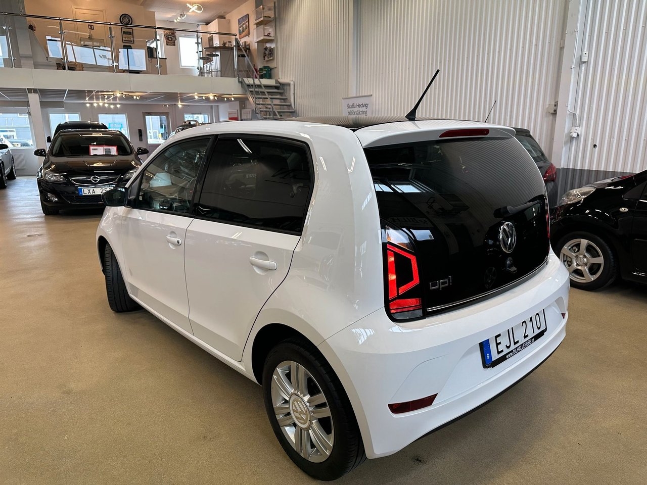 Volkswagen UP! 5-dörrar 1.0MPI(75hk) 2017, bild 4/10