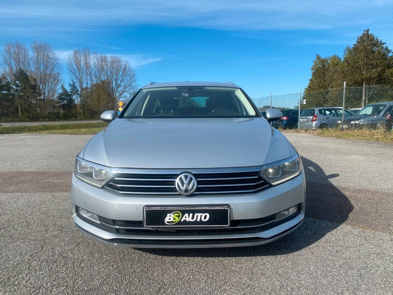Volkswagen Passat 2016, photo 2/16