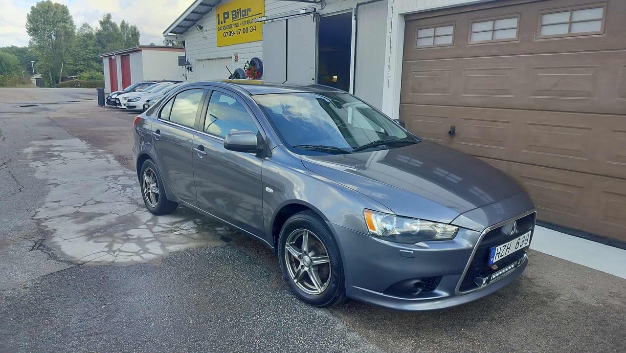 Mitsubishi Lancer