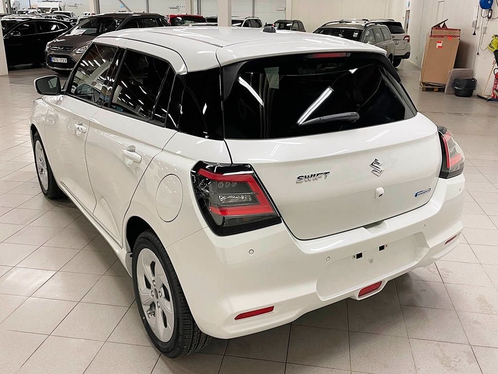 Suzuki Swift Nya 1.2 Hybrid Select CVT 2025, bild 2/6