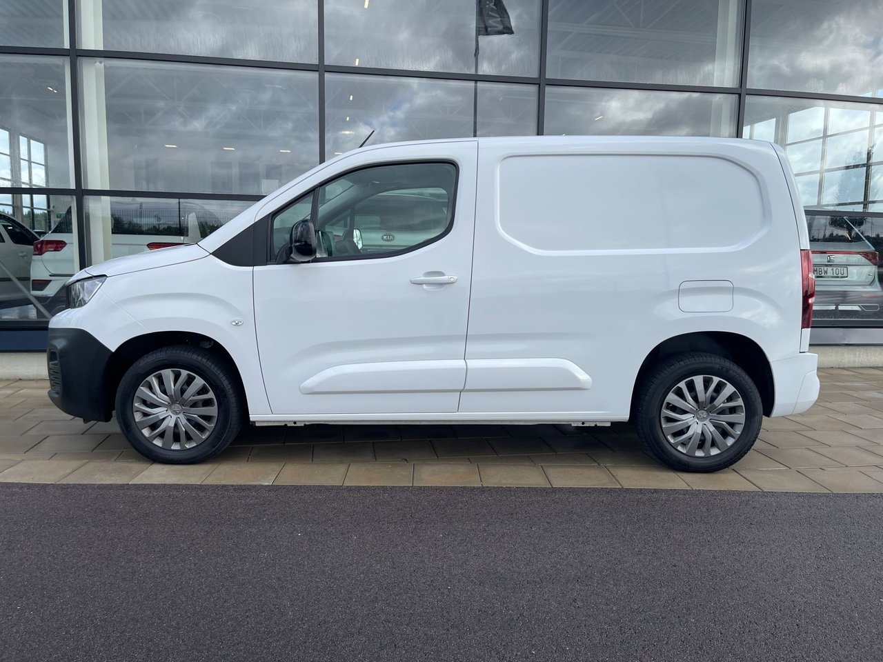 Peugeot Partner 2023, bild 2/10