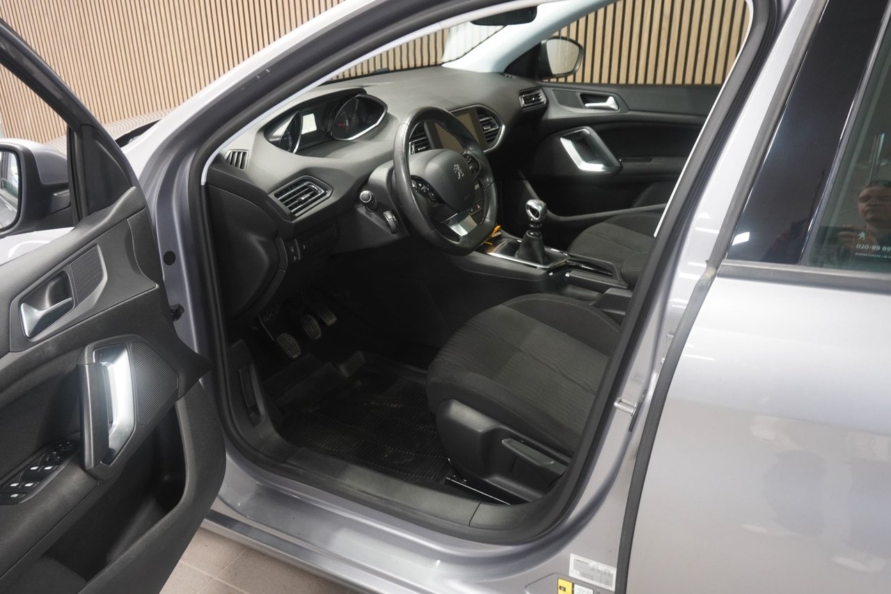Peugeot 308 1.6 T Active Euro 5 2013, bild 6/8