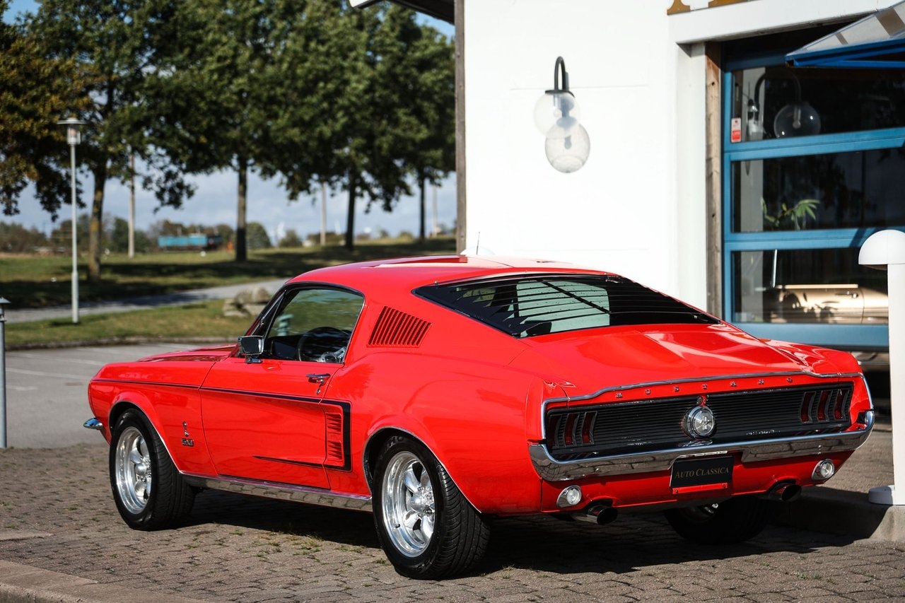 Ford Mustang Fastback 5.0 V8 Restomod 1967, kuva 6/21