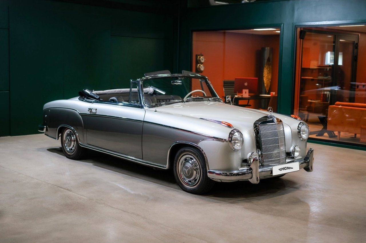 Mercedes-Benz W128