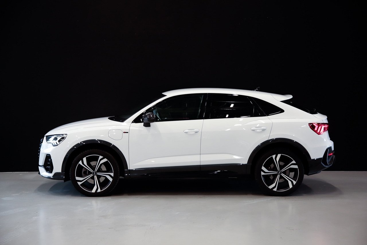 Audi Q3 2022, photo 3/22