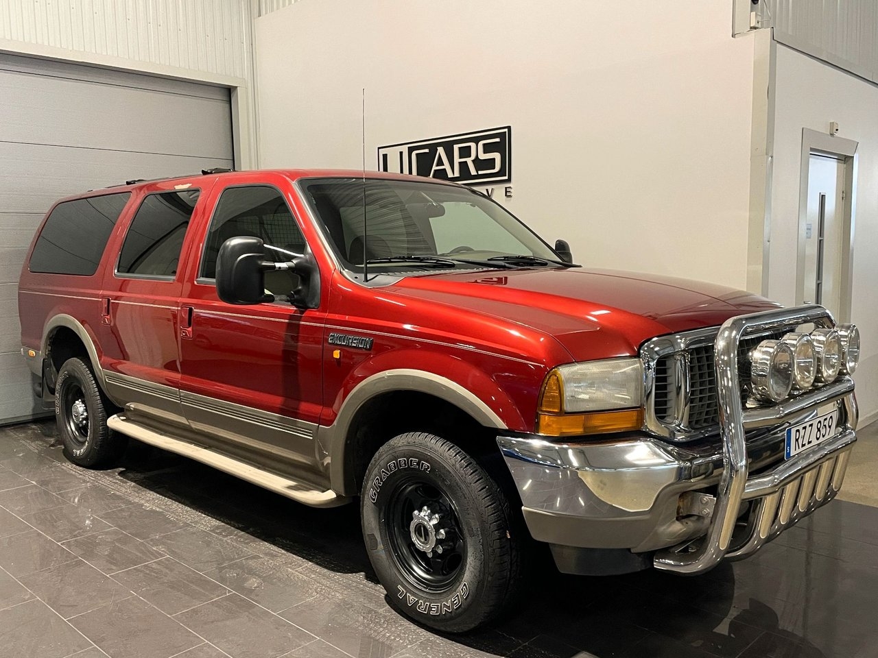 Ford Excursion