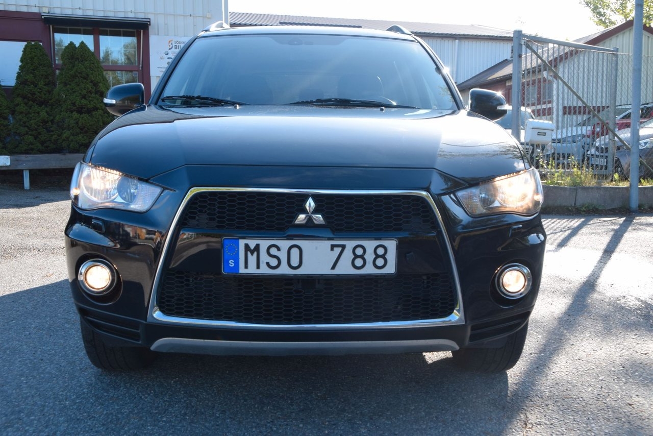 Mitsubishi Outlander 2012, kuva 2/10
