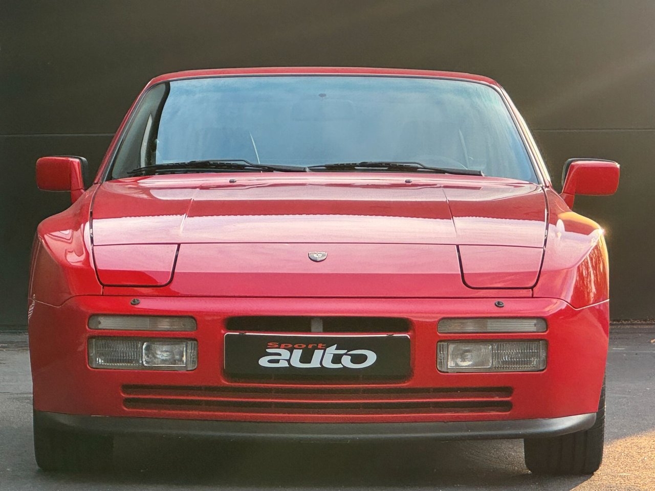 Porsche 944