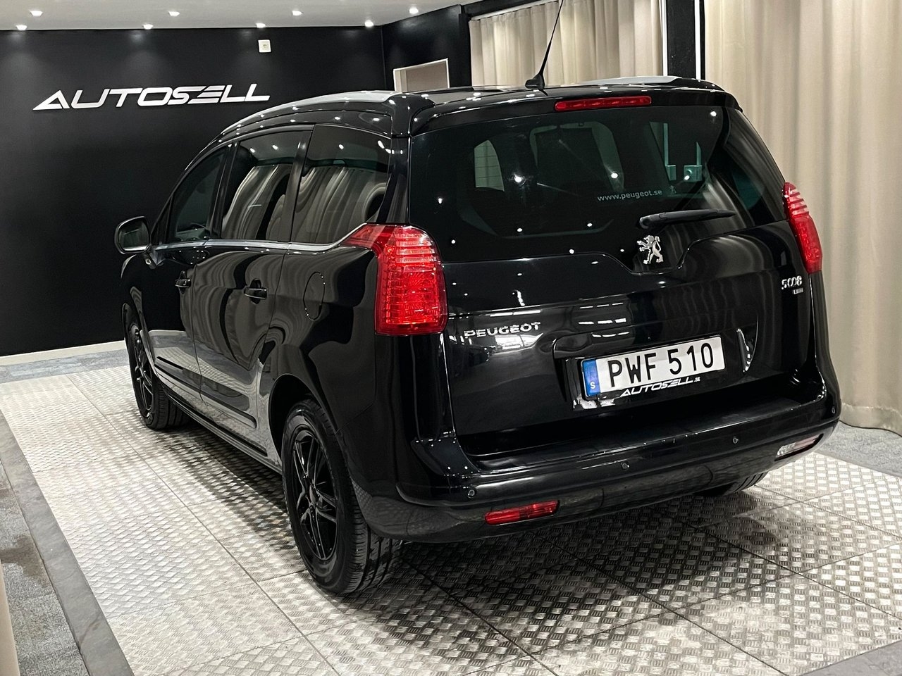 Peugeot 5008 1.6 HDi FAP EGS Allure Pano 2012, kuva 5/10