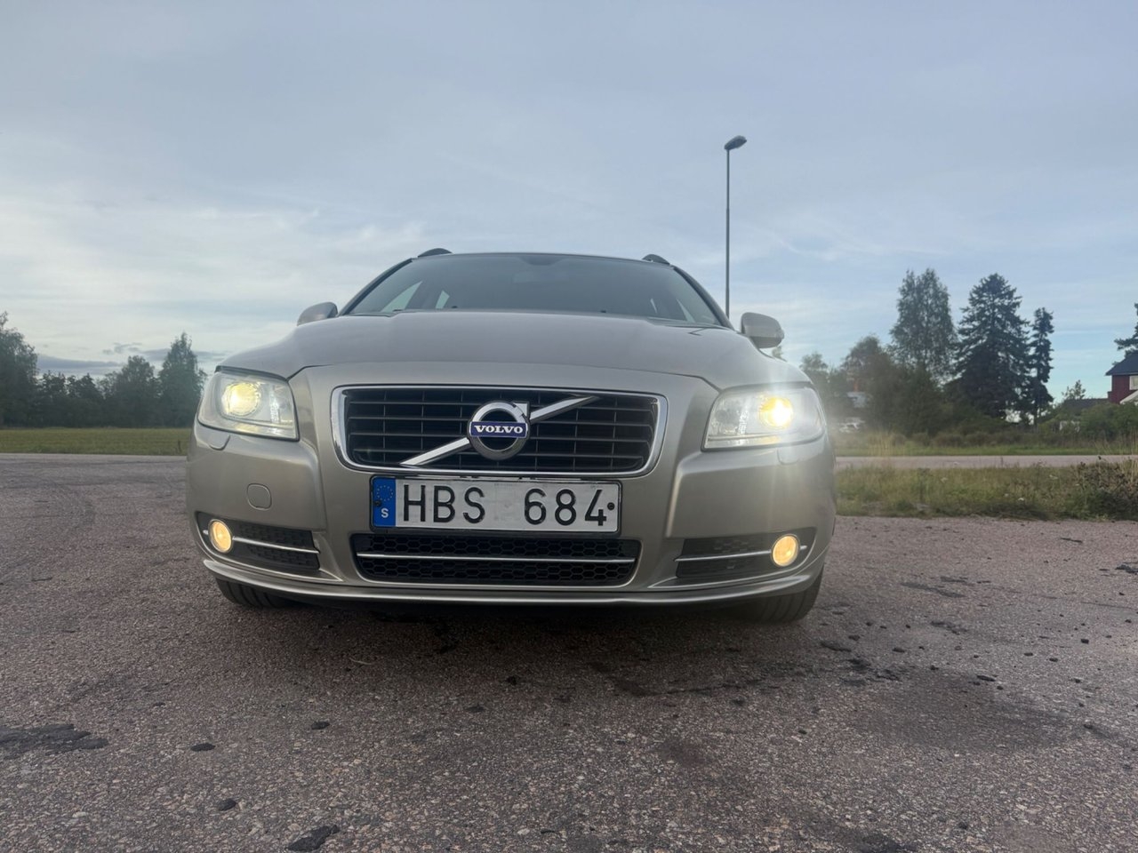 Volvo V70 2.0 Flexifuel Momentum Euro 4 2009, kuva 2/10