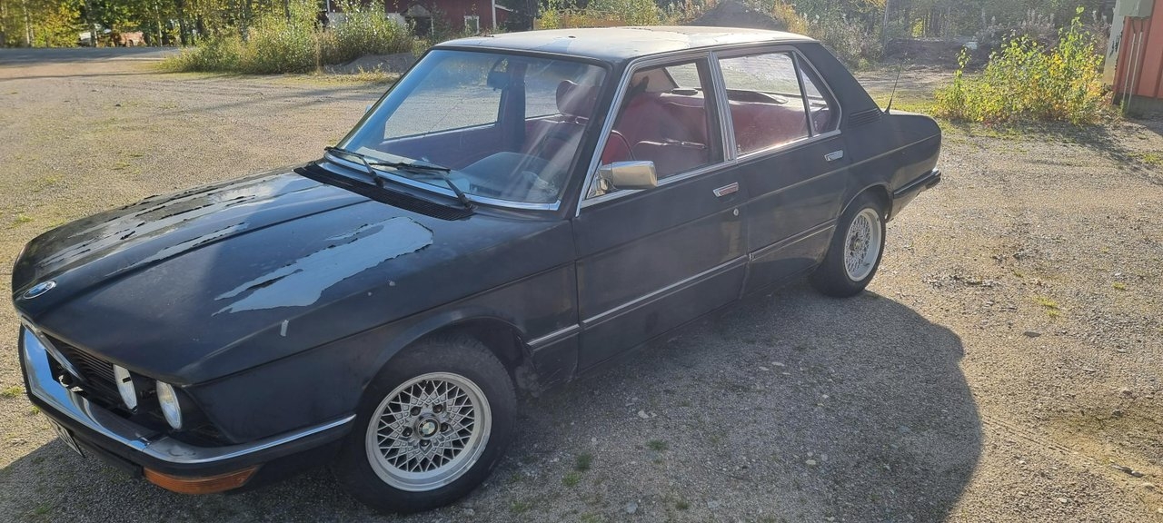 BMW 518