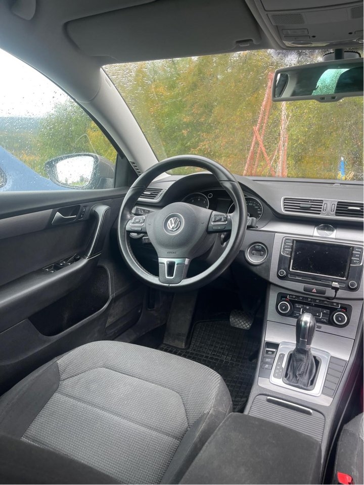Volkswagen Passat 2011, bild 5/5