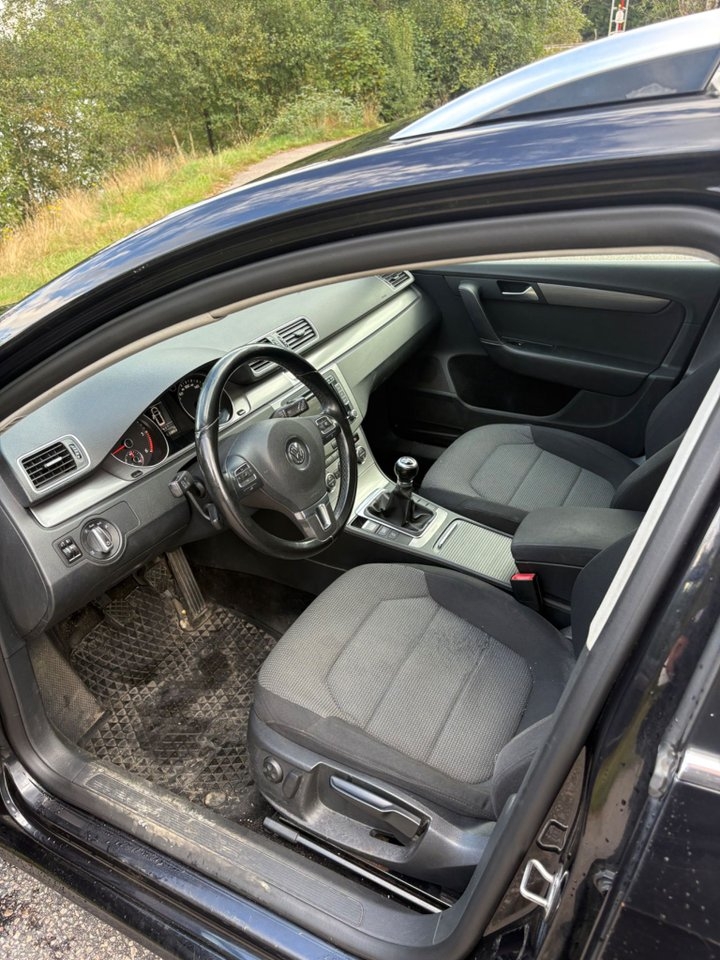 Volkswagen Passat 2012, bild 6/7