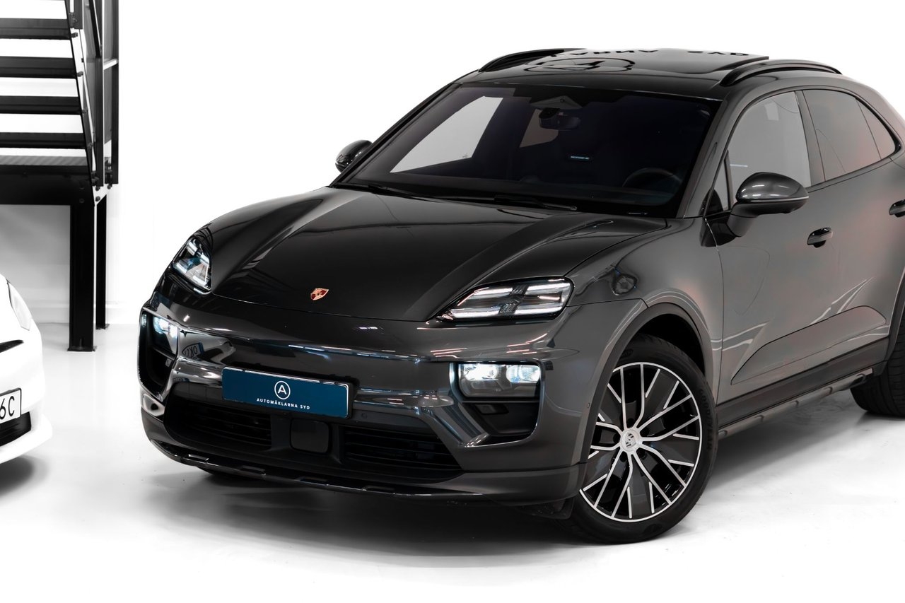 Porsche Macan 4 Electric 2024, bild 2/10