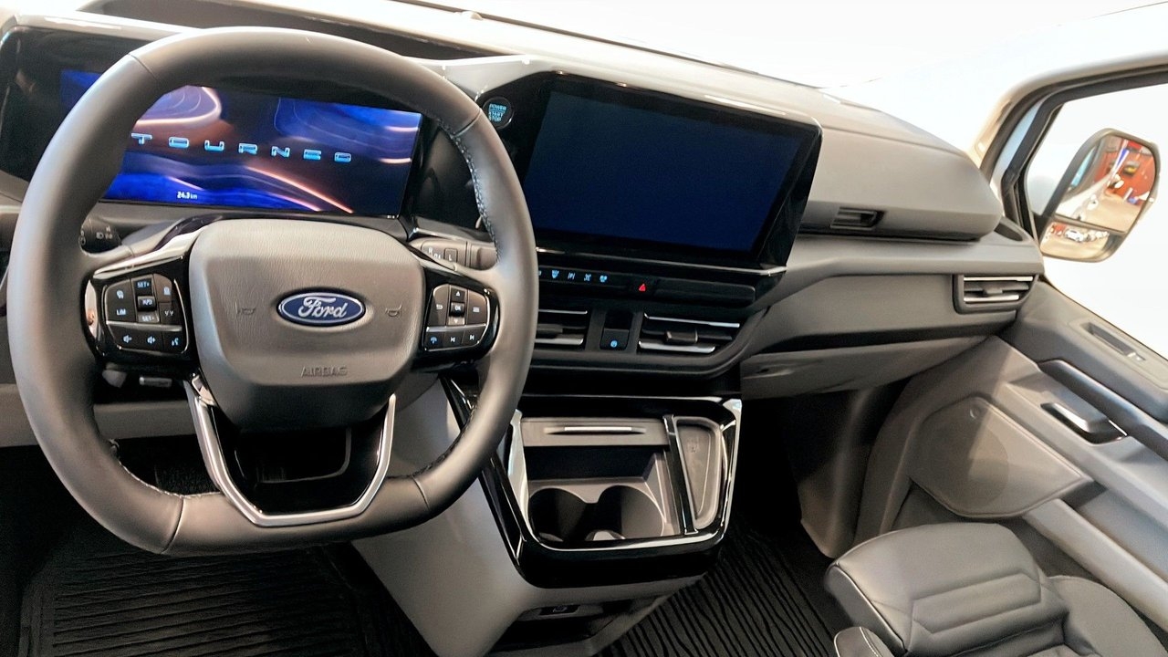 Ford Tourneo Connect PHEV 2025, bild 4/10