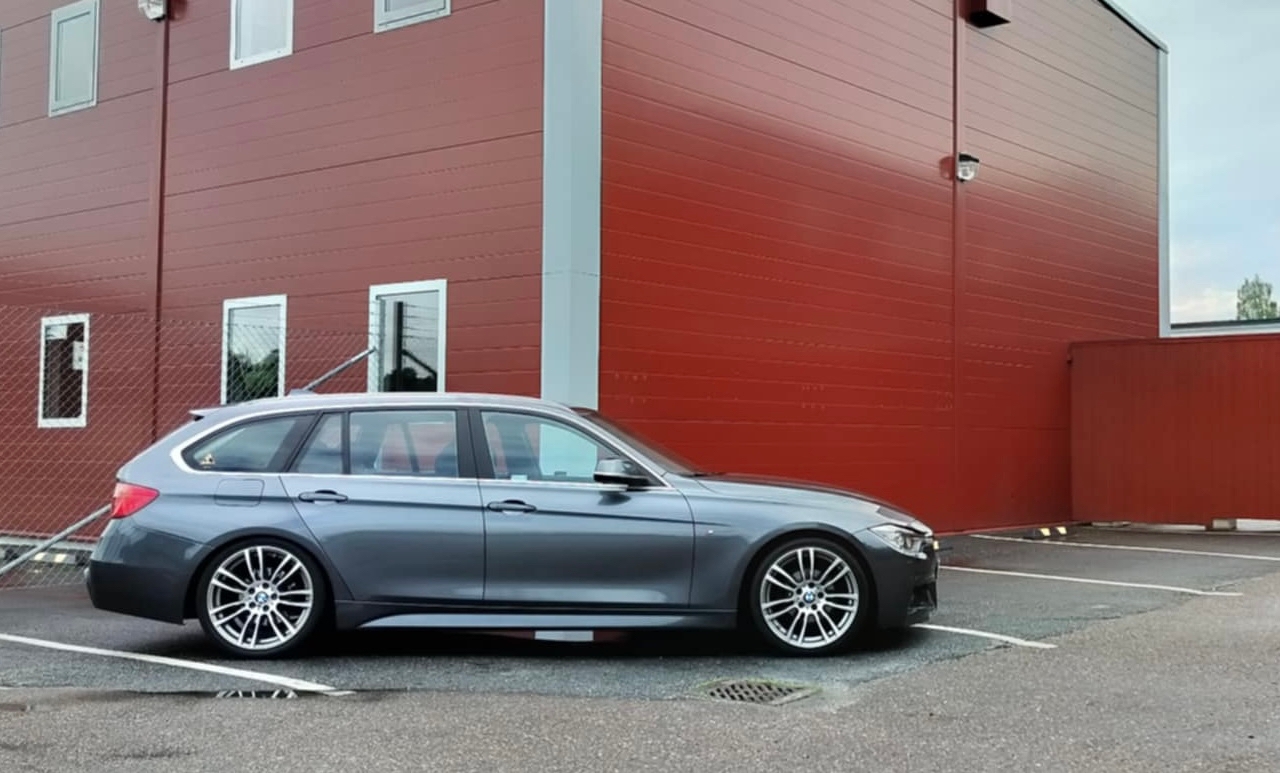 BMW 320