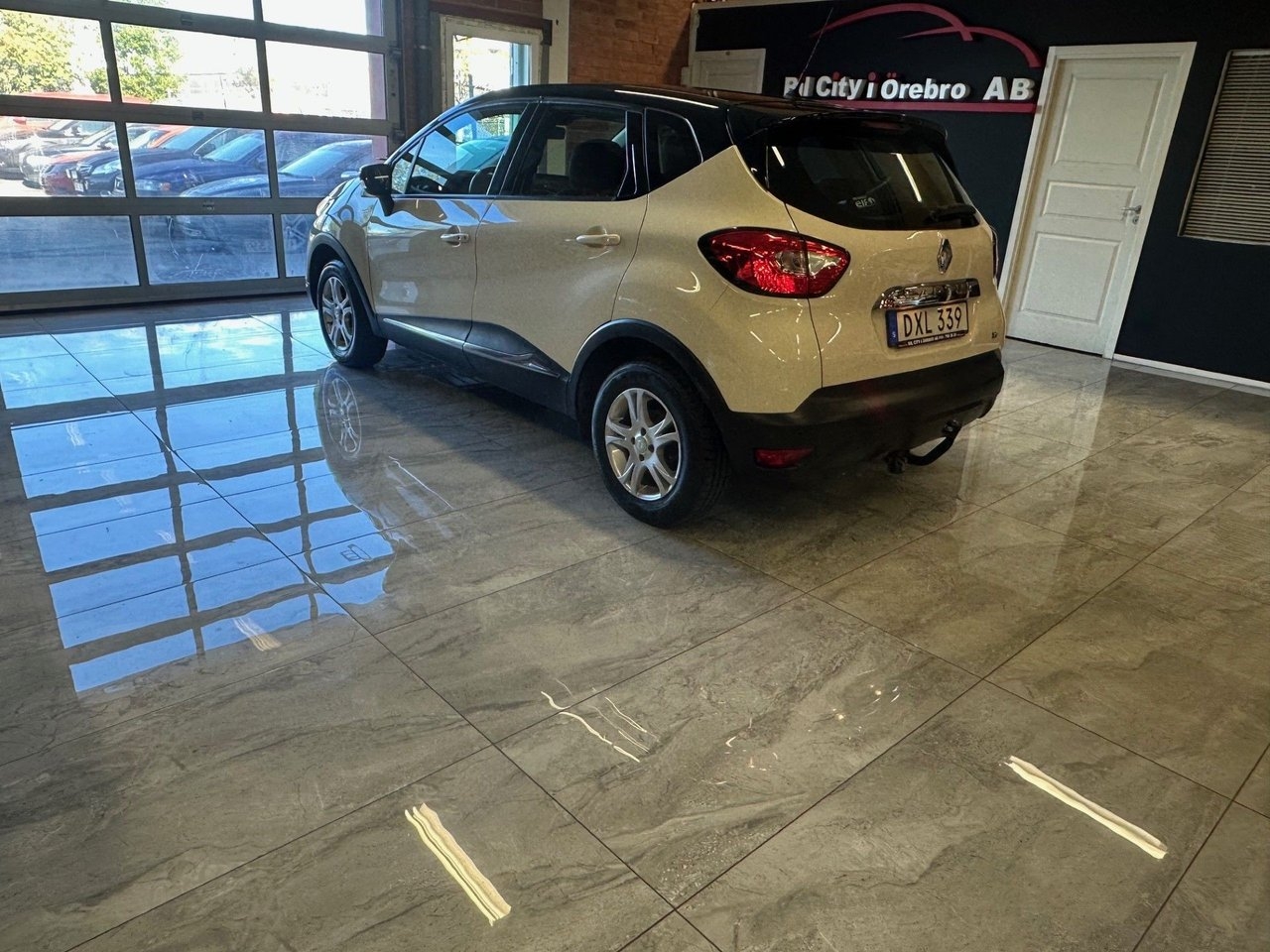 Renault Captur 0.9 TCe (90hk) / Låga Mil 2015, bild 4/10
