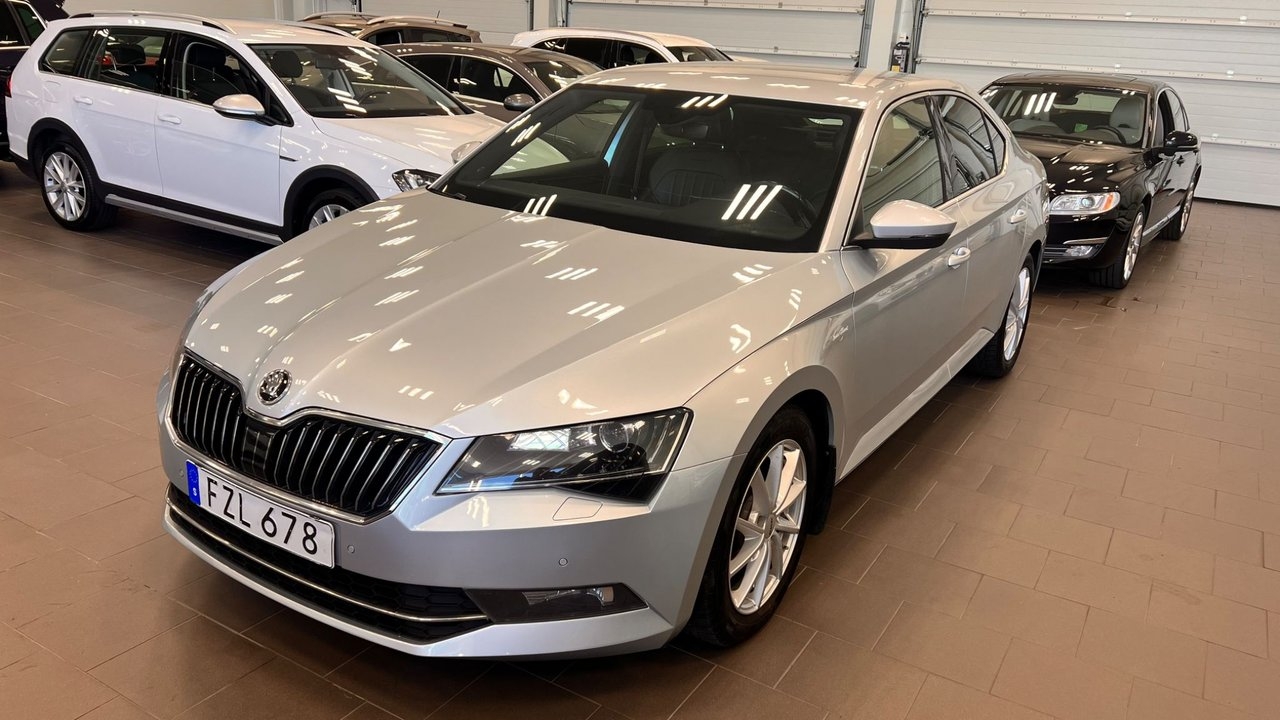 Skoda Superb 2019, bild 3/10