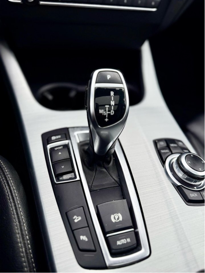 BMW X3 2011, kuva 8/8