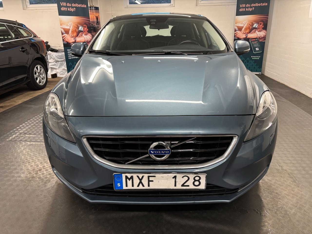 Volvo V40 D2 Momentum Euro 5 Bak 2013, photo 2/10