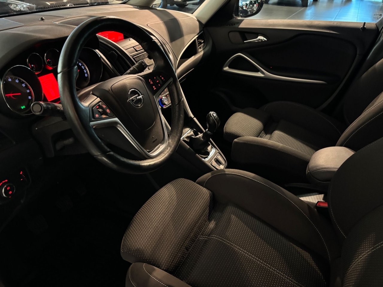 Opel Zafira 2012, bild 5/12