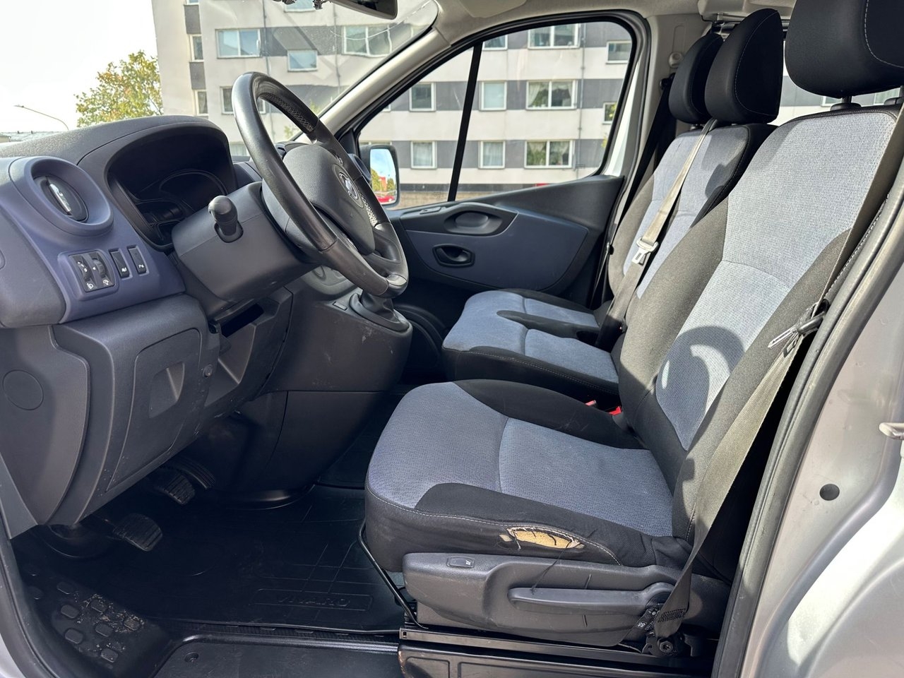 Opel Vivaro 2016, kuva 7/11