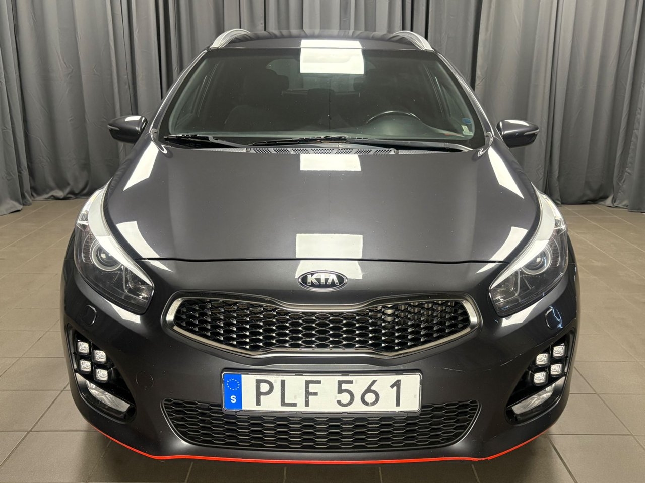 Kia Ceed Sw 2017, photo 2/10