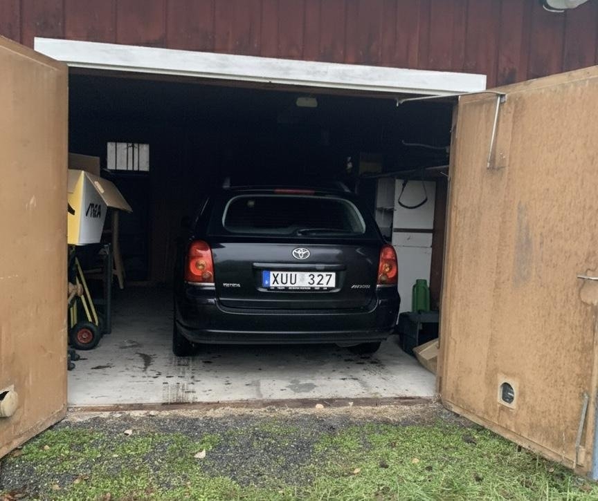 Toyota Avensis 2.0 2006, photo 2/5