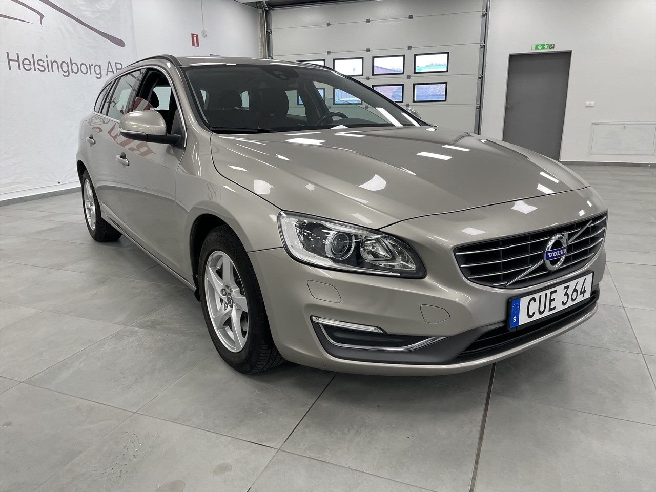 Volvo V60 D2 Manuell, 115hk Momentum 2015, bild 2/10