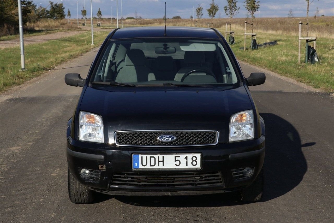 Ford Fusion 1.6 Manuell, 100hk 2003, bild 2/10