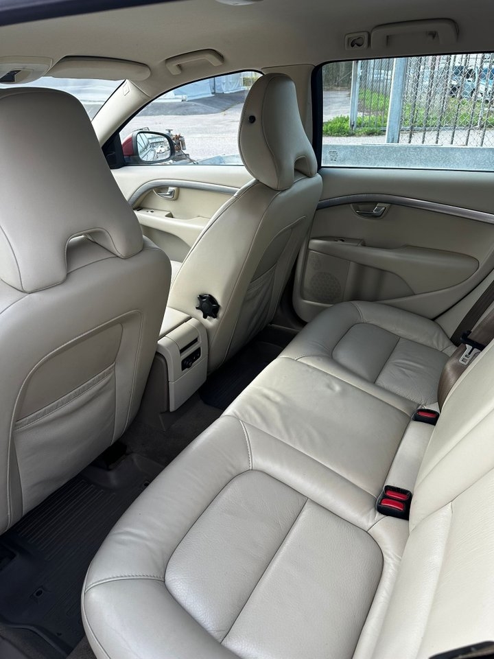 Volvo V70 2.4D Geartronic Momentum 2008, bild 6/6