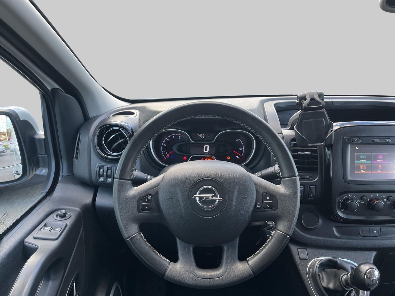 Opel Vivaro 2017, kuva 7/10