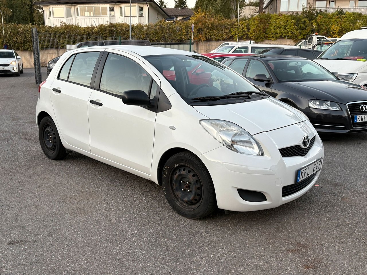 Toyota Yaris 2010, bild 2/6