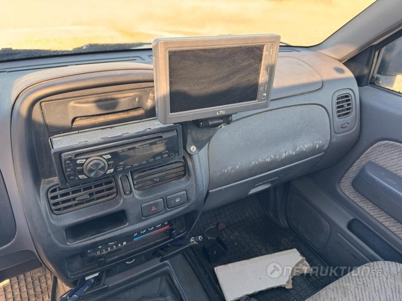 Nissan NP300 King Cab 2.5 4WD 2001, bild 5/7