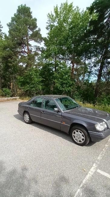 Mercedes-Benz E