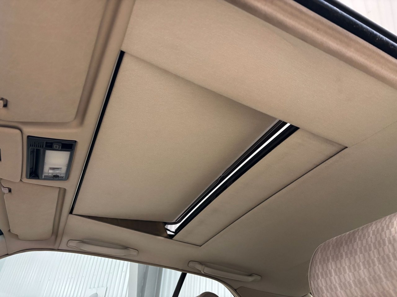 Mercedes-Benz 300 1990, bild 6/10