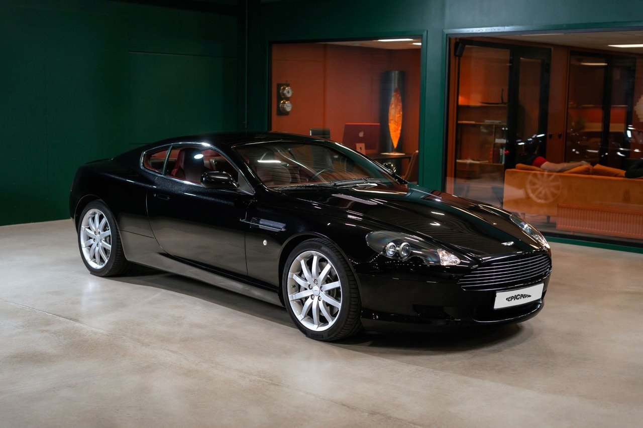 Aston Martin DB9
