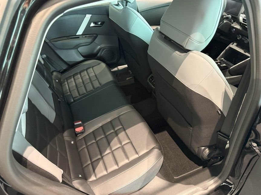 Citroen C4 Max Hybrid 2025, bild 7/10
