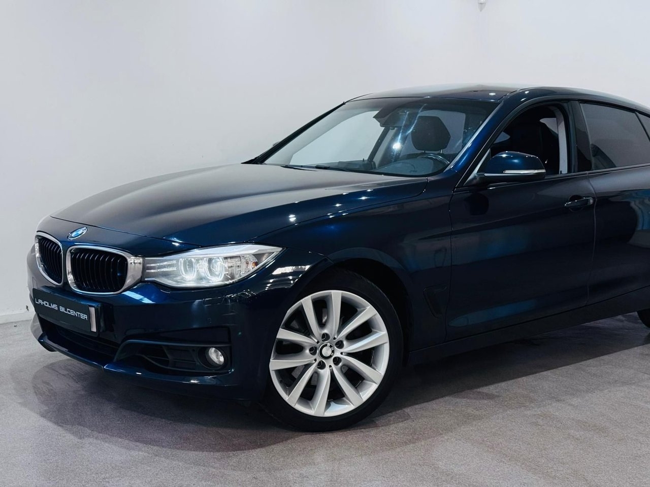 BMW 330 2014, bild 2/10