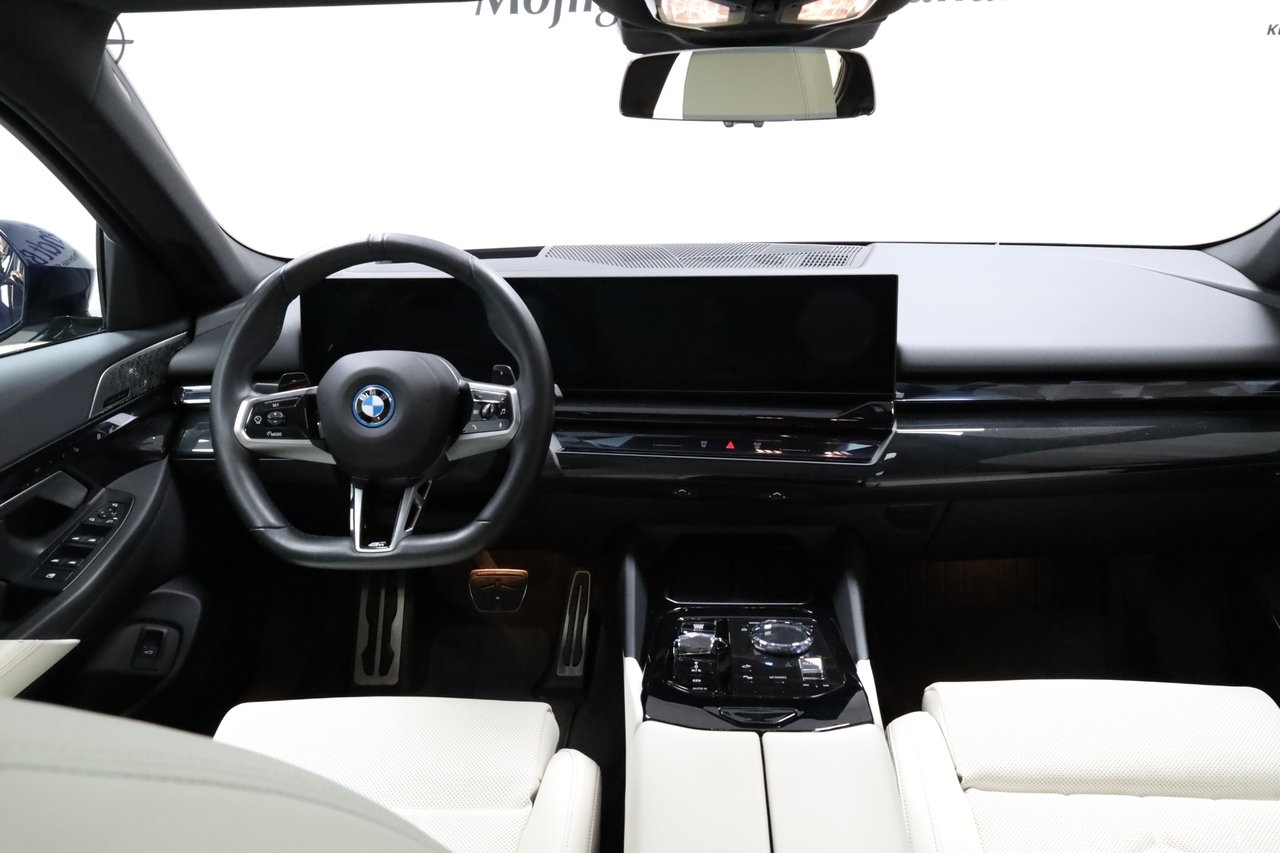 BMW 550 e xDrive M Sport Pro 2024, bild 6/29