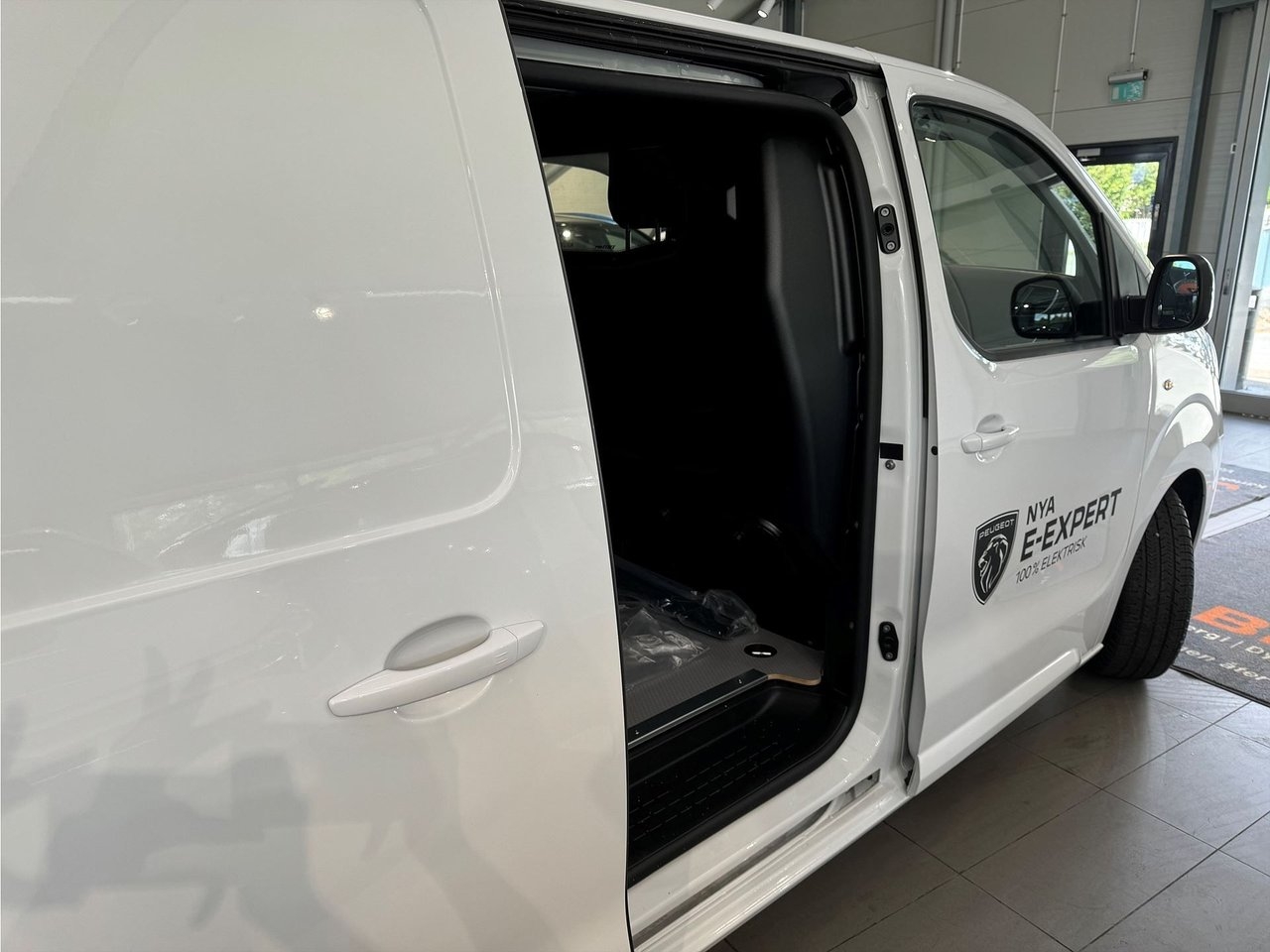 Peugeot e-Expert 2024, kuva 6/7