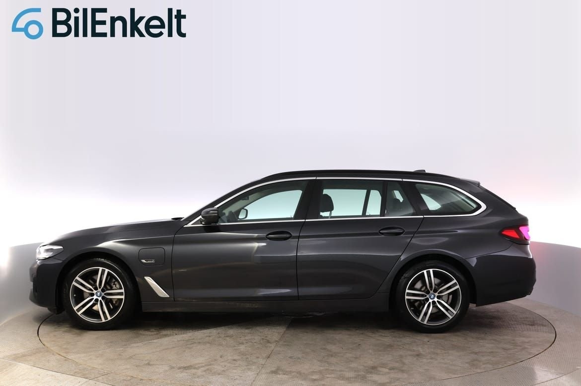 BMW 530e 2022, bild 5/27