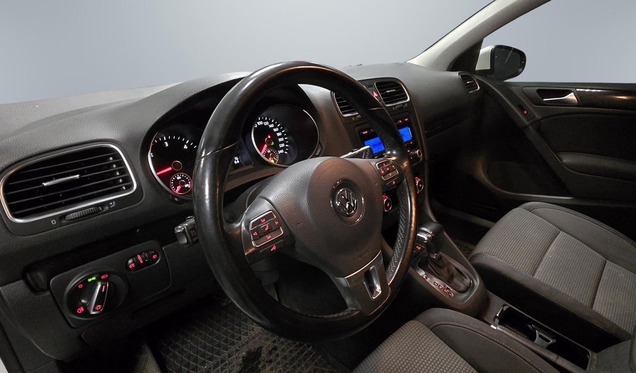 Volkswagen Golf 2011, kuva 3/7