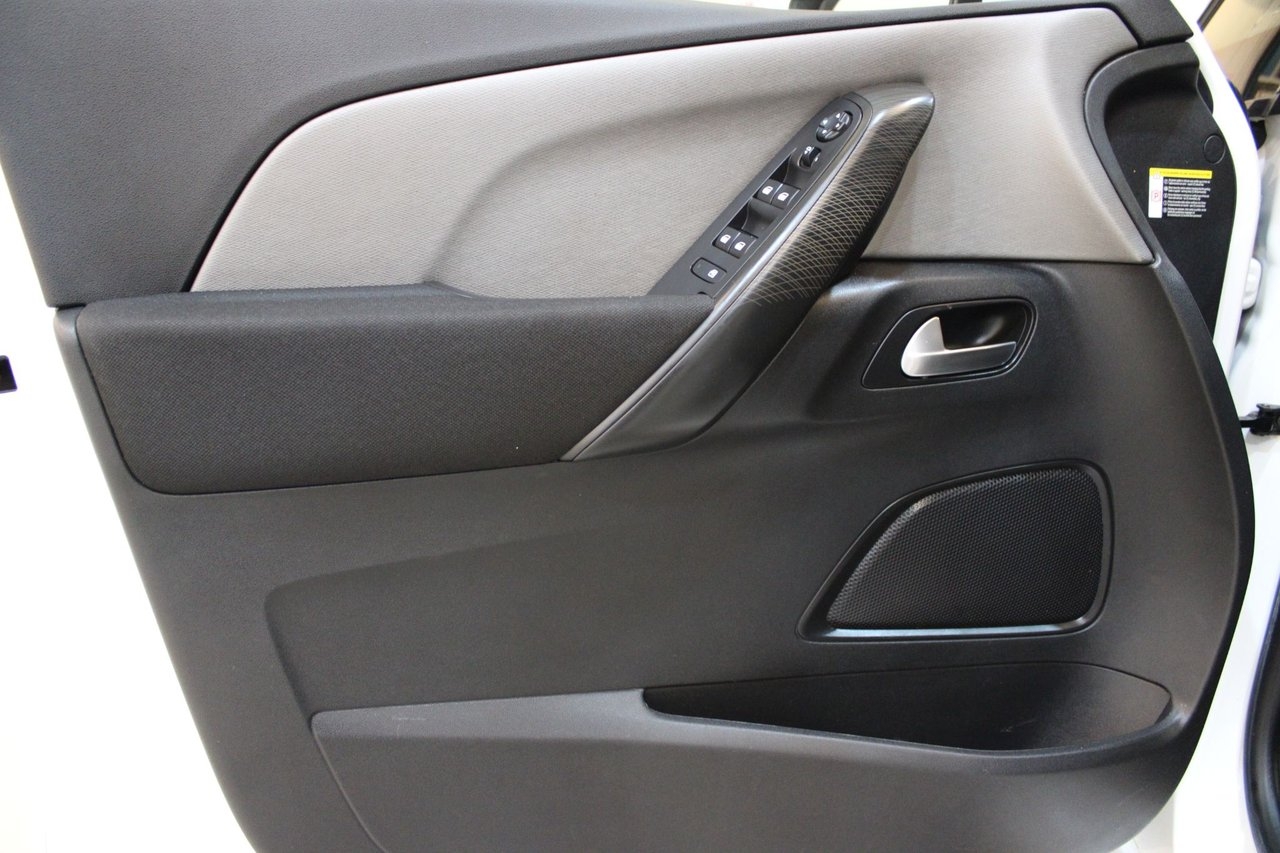 Citroen Grand C4 Picasso 2016, bild 7/10