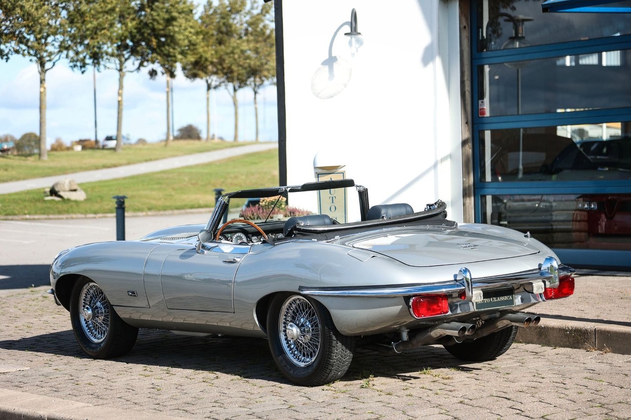 Jaguar E-Type 4.2 Roadster 1969, kuva 6/18