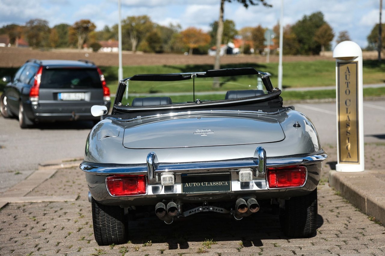 Jaguar E-Type 4.2 Roadster 1969, kuva 7/18