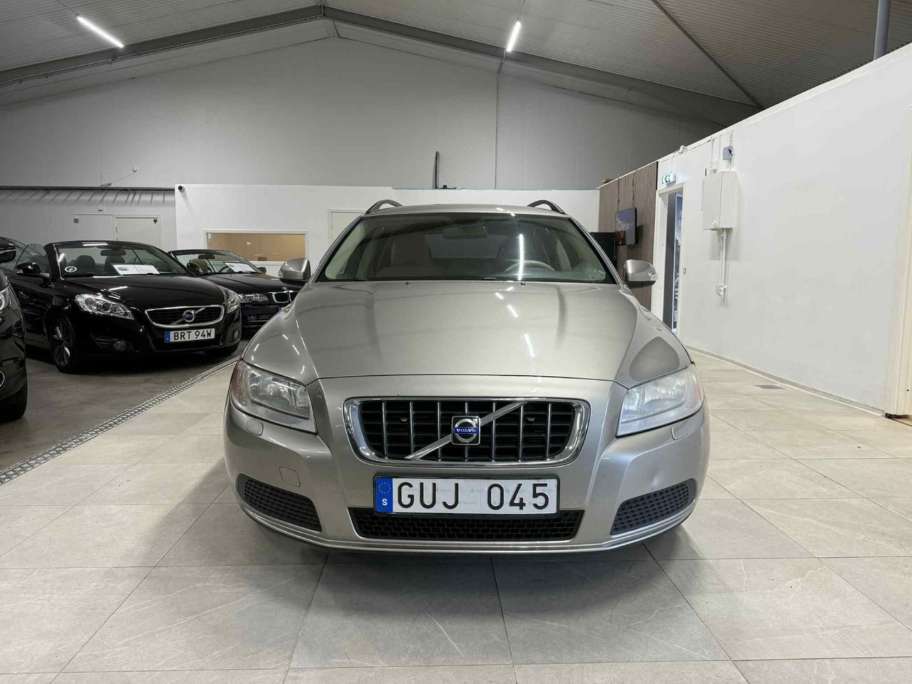 Volvo V70 2.4D / Dragkrok / Fint skick 2008, bild 2/10