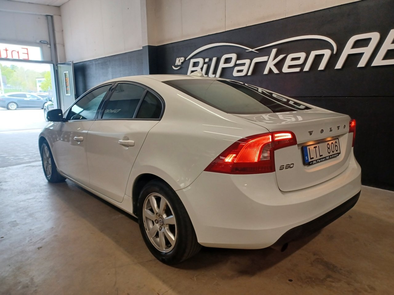 Volvo S60 D2 Kinetic Euro 5 2012, photo 5/10